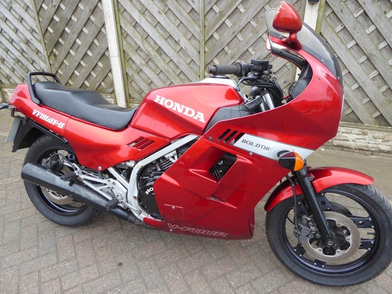 HONDA VF 1000 F BOL DOR B REG NICE ORIGINAL BIKE WILL BE SERVICED AND 1 YRS MOT