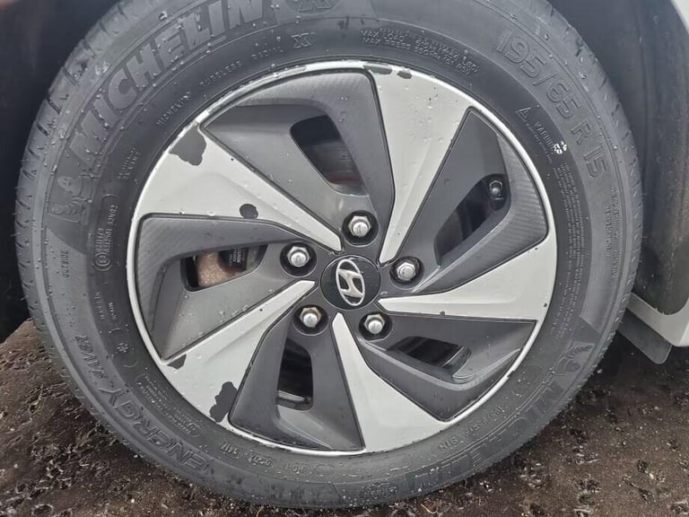 2017 Hyundai IONIQ 1.6 GDi Hybrid Premium SE 5dr DCT HATCHBACK PETROL/ELECTRIC Automatic