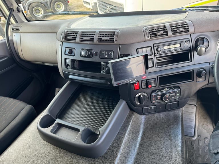 2020 DAF CF 340 6X2 BOX 