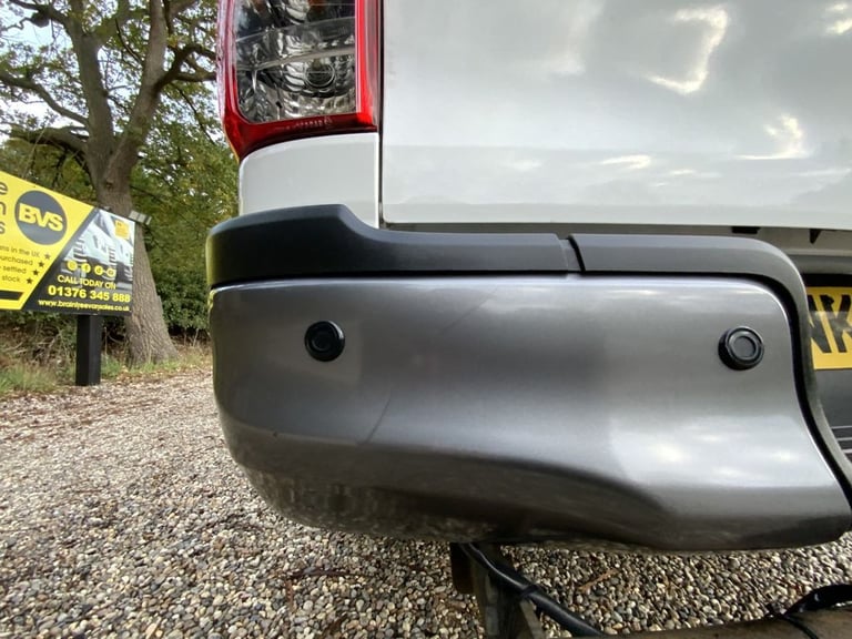 2019 Toyota Hilux 2.4 D-4D Active Pickup Double Cab 4dr Diesel Manual 4WD Euro 6 (3.5t) (150  PIC...