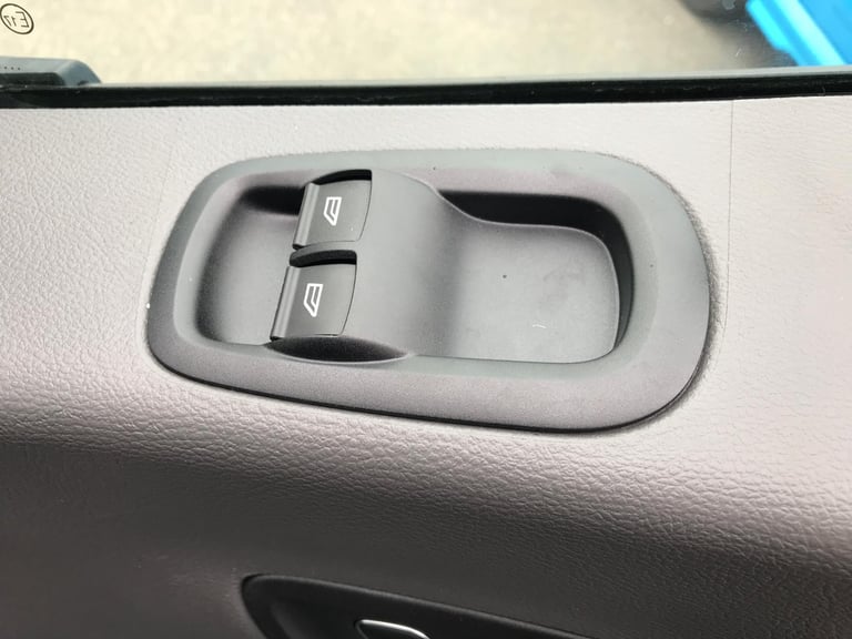 BRAND NEW Ford Transit 350E Trend Van 2.0L 165PS 6 Speed in Moondust Silver 