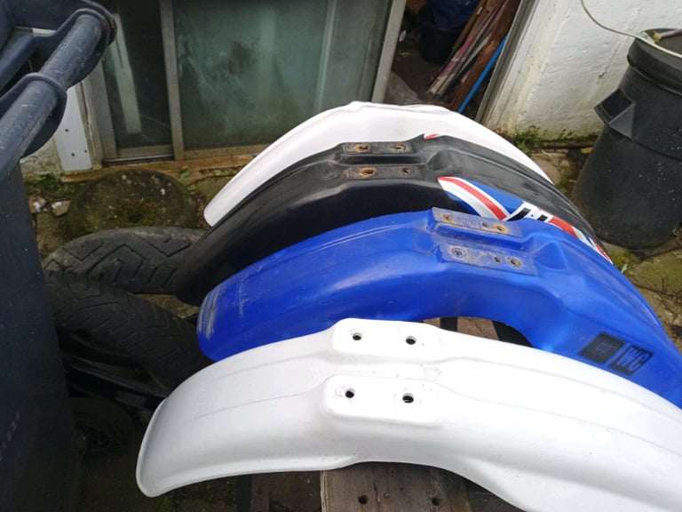 Front mudguard 