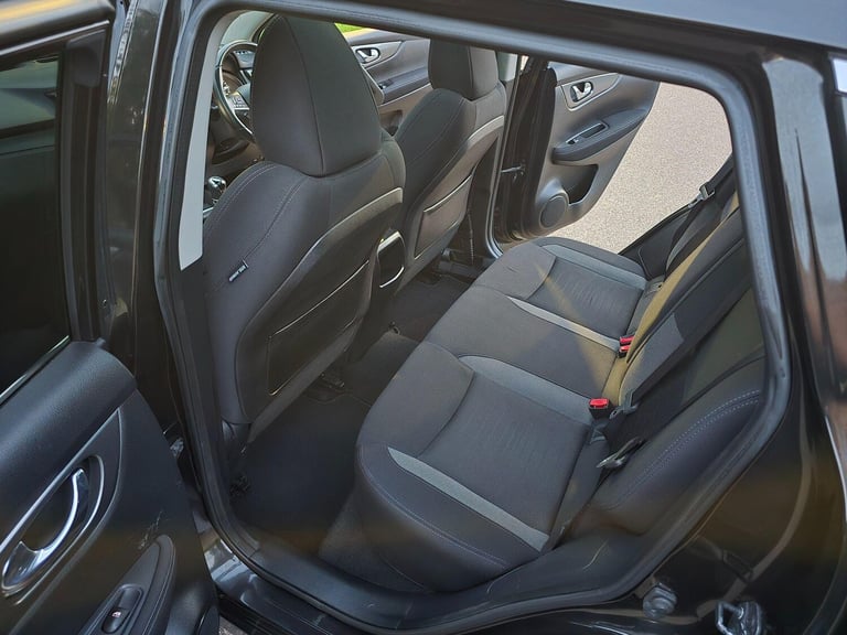 2018 Nissan Qashqai 1.5 dCi N-Connecta SUV 5dr Diesel Manual Euro 6 (s/s) (115 ps) HATCHBACK Dies...