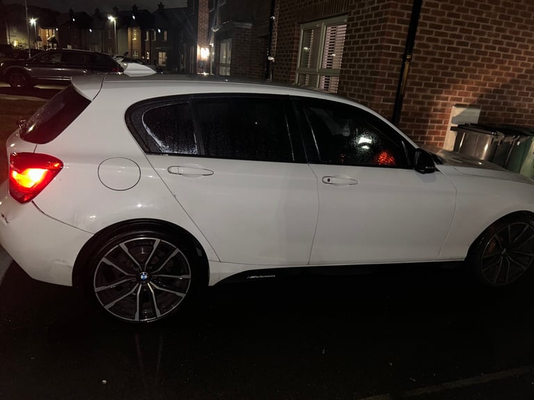 BMW, 1 SERIES, Hatchback, 2014, Manual, 1598 (cc), 5 doors