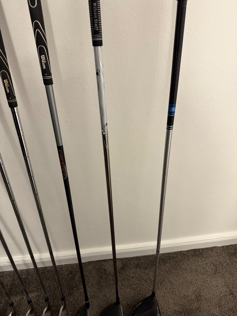Full set of Wilson, Titlesit, ping golf clubs + Wilson cart bag