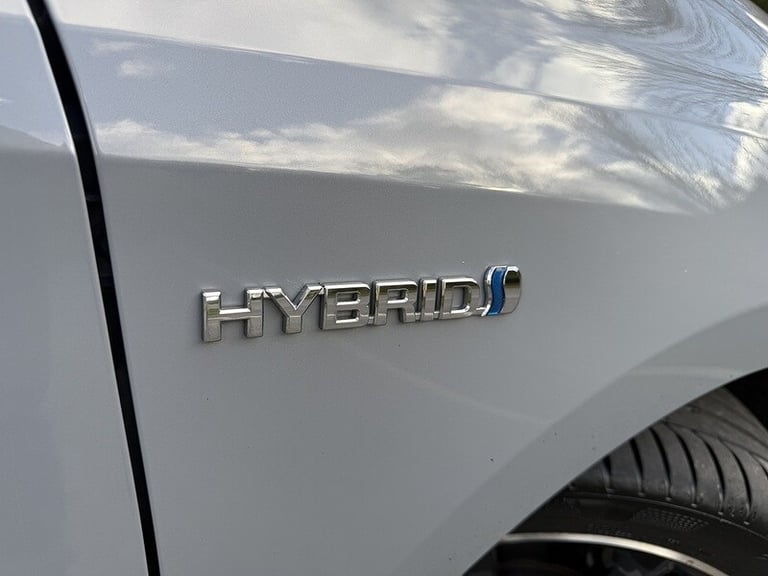 2018 Toyota Auris 1.8 Hybrid Design TSS 5dr CVT [Nav] HATCHBACK PETROL/ELECTRIC Automatic