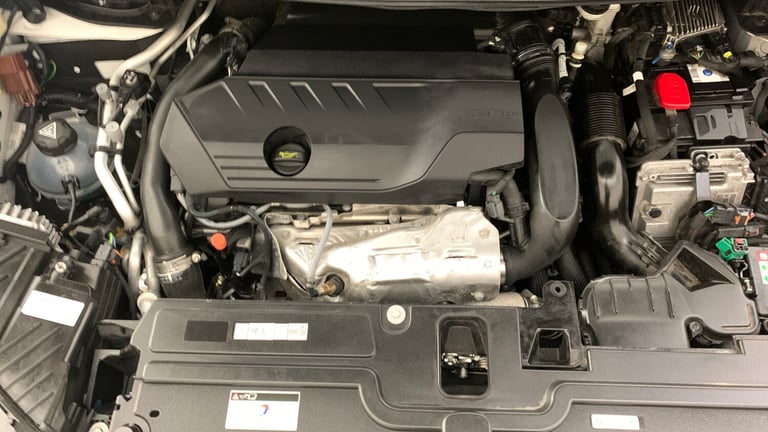 2023 Vauxhall Grandland 1.6 14.2kWh GSe SUV 5dr Petrol Plug-in Hybrid Auto AWD Euro 6 (s/s) (300 ...