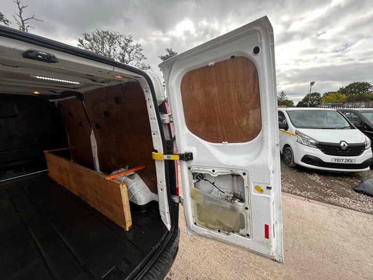 2018 Ford Transit Custom 2.0 TDCi 105ps Low Roof Van PANEL VAN DIESEL Manual