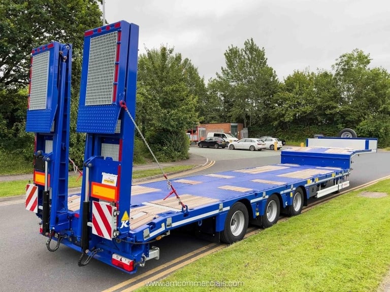 KASSBOHRER 3 AXLE EXTENDABLE LOW LOADER 52,800KG 