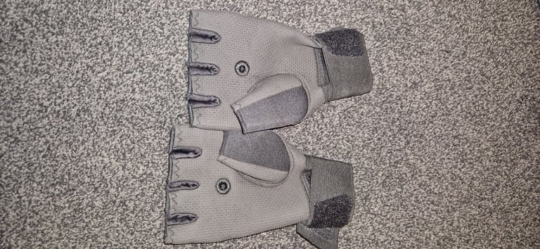 Boxing gloves 