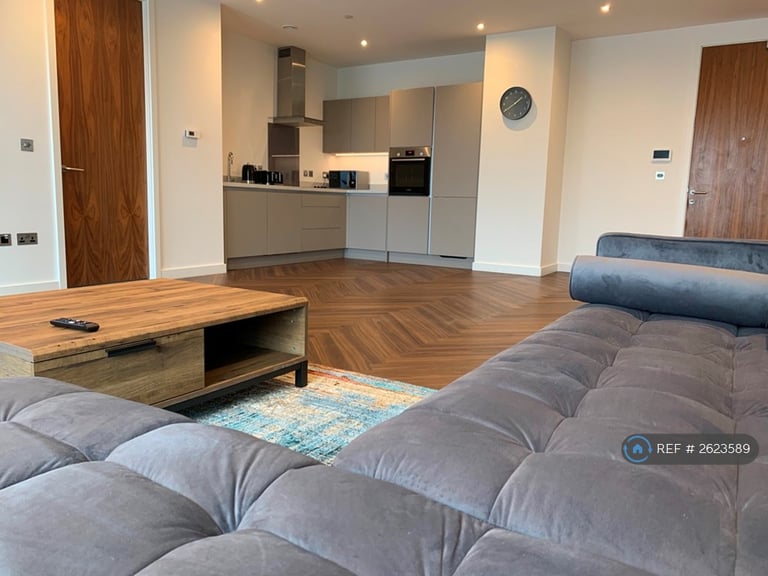 2 bedroom flat in Lightbox, Media City Uk, Salford, M50 (2 bed) (#2623589)