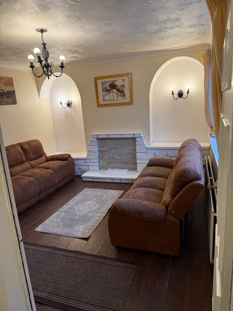 Three bedroom semi detached property in B44 9PN at £1300 per month 