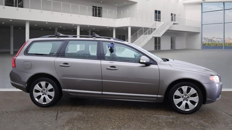 VOLVO V70 2.4 D SE G/T Estate LEATHER AUTO
