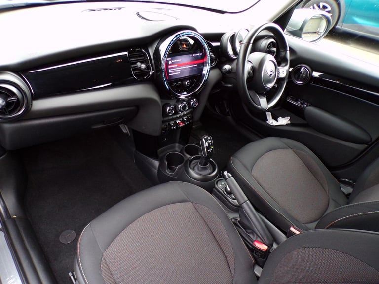 2021 MINI Hatch 5-Door Hatch One Classic HATCHBACK Petrol Automatic