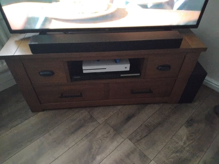 Tv unit