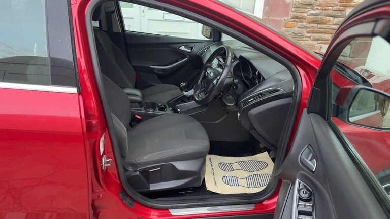 2012 Ford Focus 1.0 125 EcoBoost Titanium 5dr HATCHBACK Petrol Manual