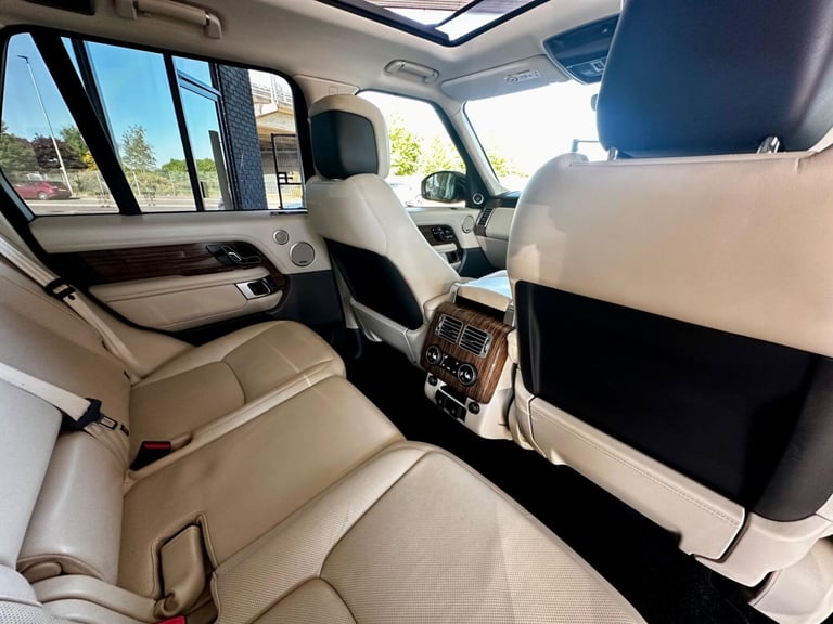  Land Rover Range Rover 4.4 SD V8 Vogue SE Auto 4WD Euro 6 (s/s) 5dr  Diesel Automatic