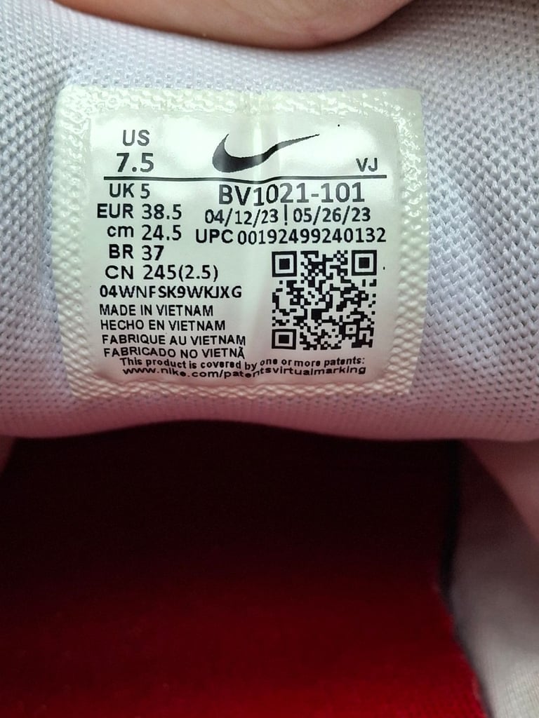 Nike p6000 white/varsity red UK5