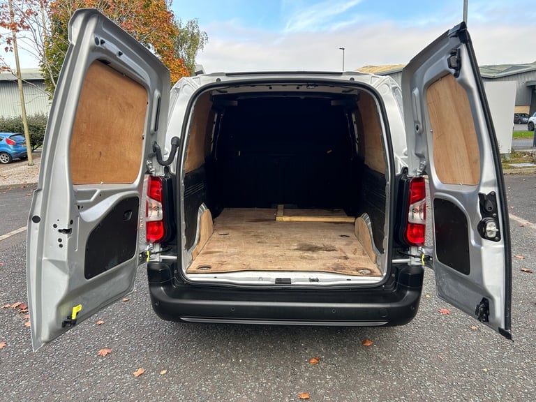 2023 Citroen Berlingo 1.5 BlueHDi Driver Edition 130ps LWB AUTOMATIC NO VAT VAN  PANEL VAN Diesel...