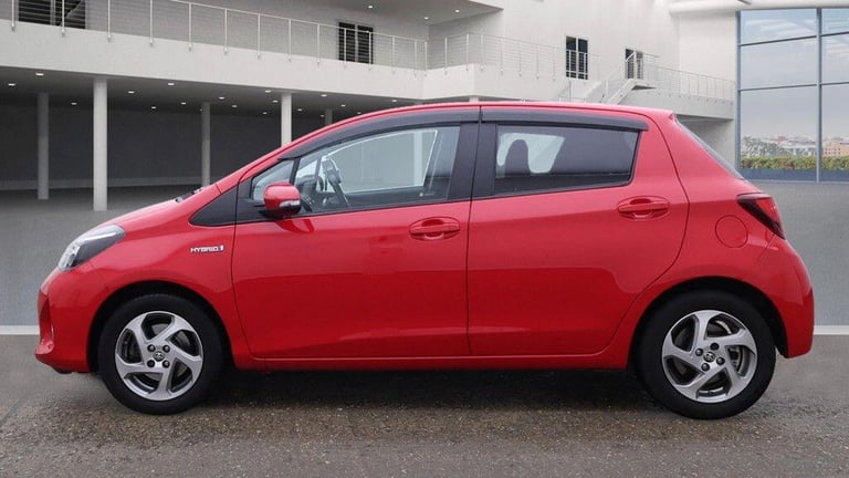 Toyota Yaris 1.5 VVT-h Icon E-CVT Euro 6 5dr Petrol/Electric Hybrid Automatic