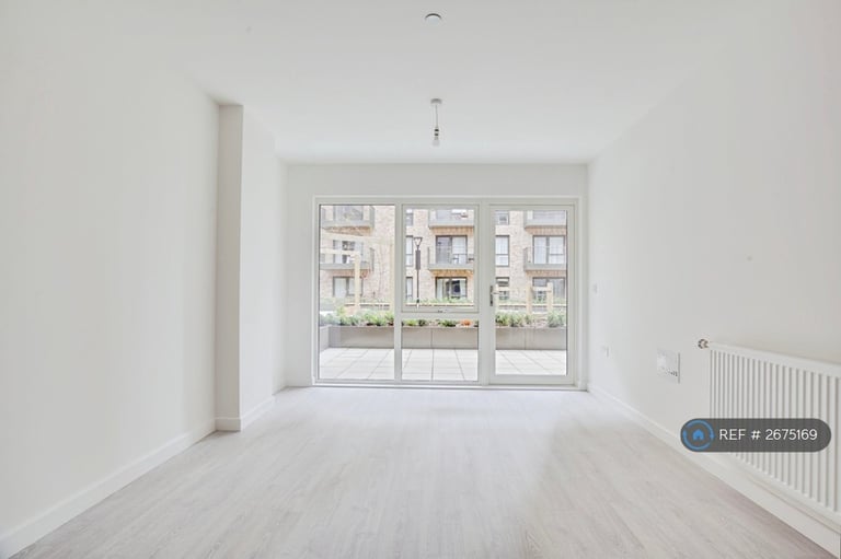1 bedroom flat in Calotype Lane, Harrow, HA1 (1 bed) (#2675169)