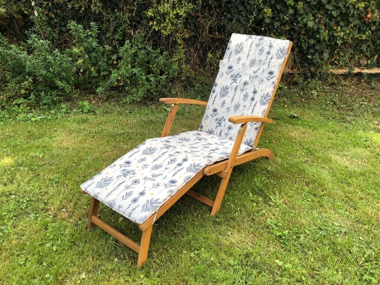  Garden Sun Lounger / Sun Bed / Tan Bed