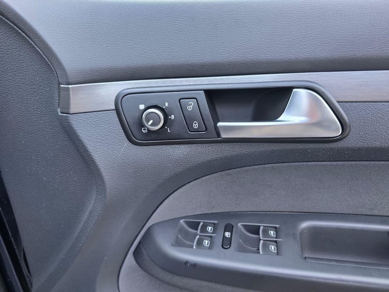 2012 Volkswagen Touran 1.4 TSI BlueMotion Tech SEL DSG Euro 6 (s/s) 5dr MPV Petrol Automatic