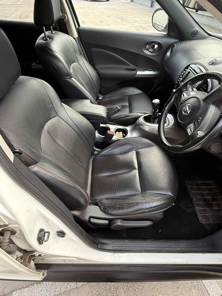 Nissan, JUKE, Hatchback, 2013, Manual, 1461 (cc), 5 doors