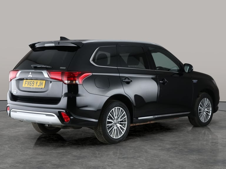 2019 Mitsubishi Outlander 2.4h TwinMotor 13.8kWh Dynamic SUV 5dr Petrol Plug-in Hybrid CVT 4WD Eu...