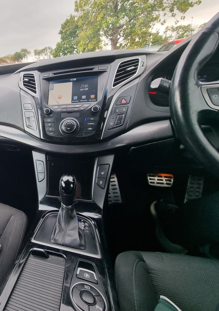 AUTOMATIC Hyundai i40 Tourer,HEATED SEATS,LOW TAX,REVERSE CAMERA,CHEAP TO RUN
