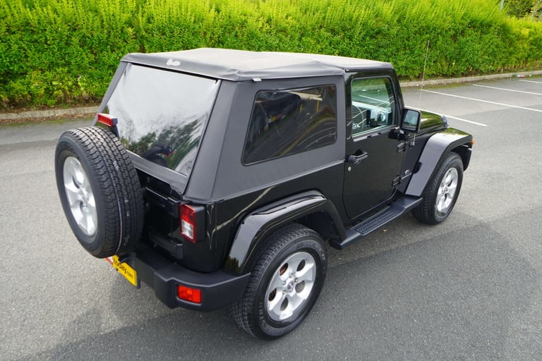 2015 Jeep Wrangler 2.8 CRD Overland 2dr Auto CONVERTIBLE DIESEL Automatic