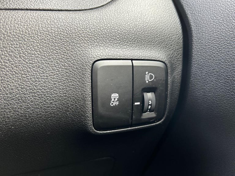 2024 Hyundai i10 1.0 Premium Hatchback 5dr Petrol Auto Euro 6 (s/s) (63 ps) Hatchback PETROL Auto...