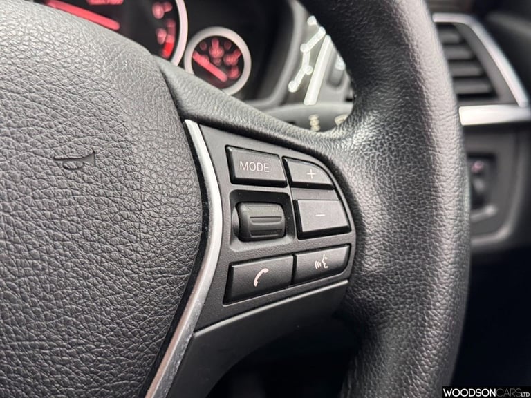 2016 BMW 3 Series 2.0 320i Luxury Saloon 4dr Petrol Auto xDrive Euro 6 (s/s) (184 ps) Saloon Petr...