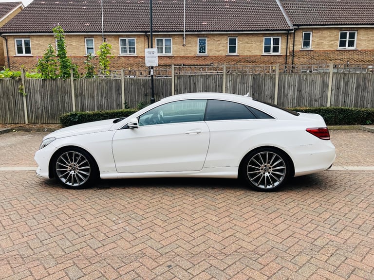 Mercedes-Benz amg line e220 cdi auto
