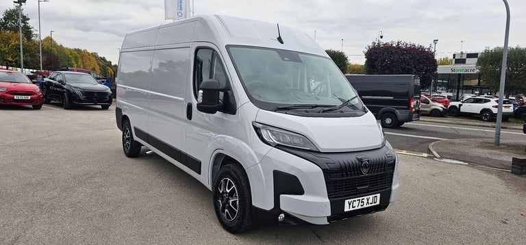 image for  Peugeot Boxer 2.2 BlueHDi 335 Professional Manual L3 H2 Euro 6 (s/s) 5dr Diesel Manual