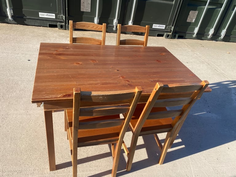 image for Dining table & chairs 