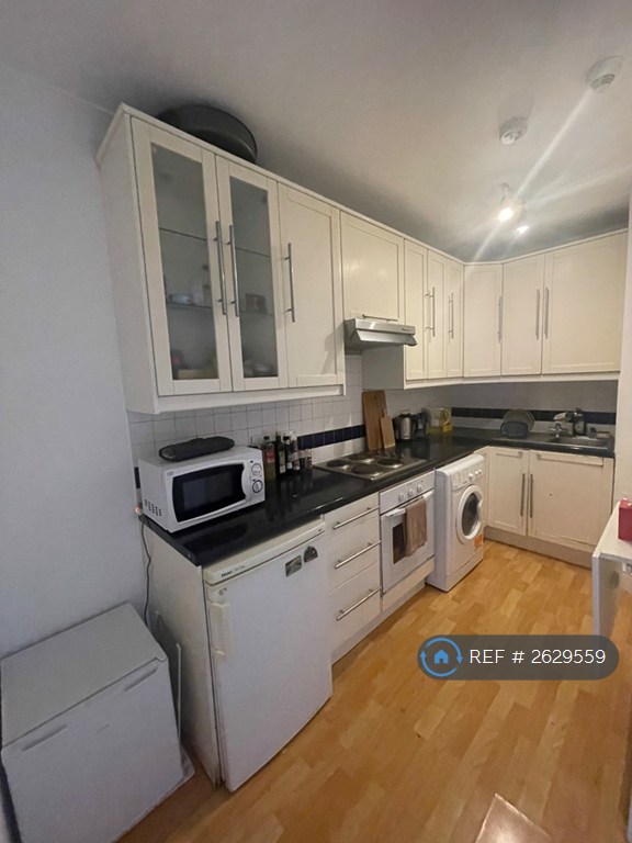 image for 2 bedroom flat in Drummond Street, London, NW1 (2 bed) (#2629559)