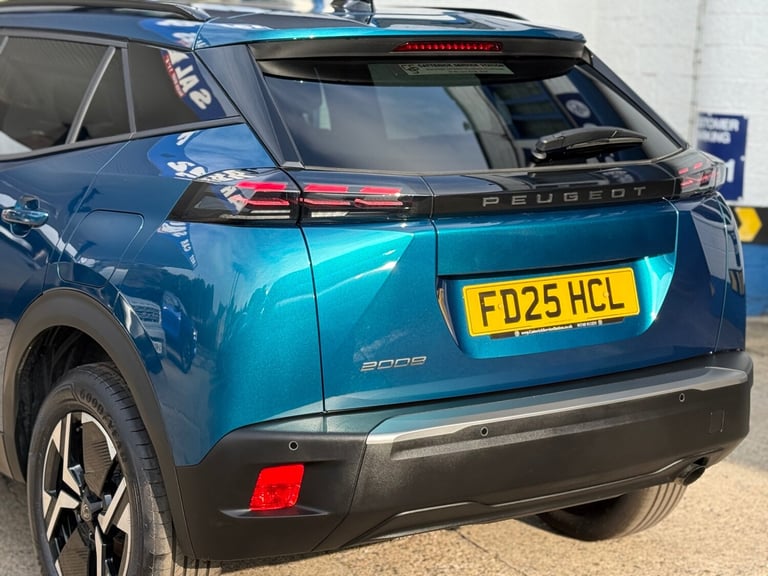 2025 Peugeot 2008 1.2 PureTech Allure 5dr ONLY 710 MILES, MAY 2028 WARRANTY,  HATCHBACK Petrol Ma...