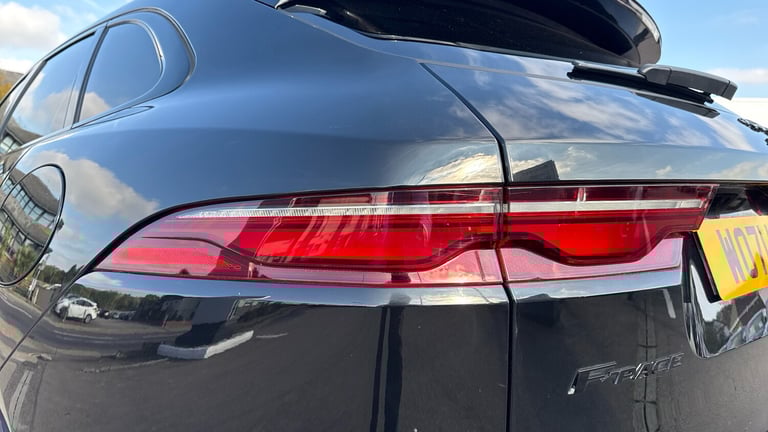 2021 Jaguar F-PACE 2.0 P400e R-Dynamic SE 5dr Auto AWD Hybrid