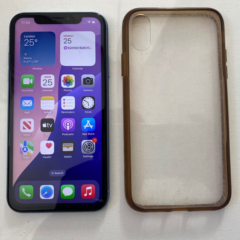 image for iPhone XR 64gb UNLOCKED 