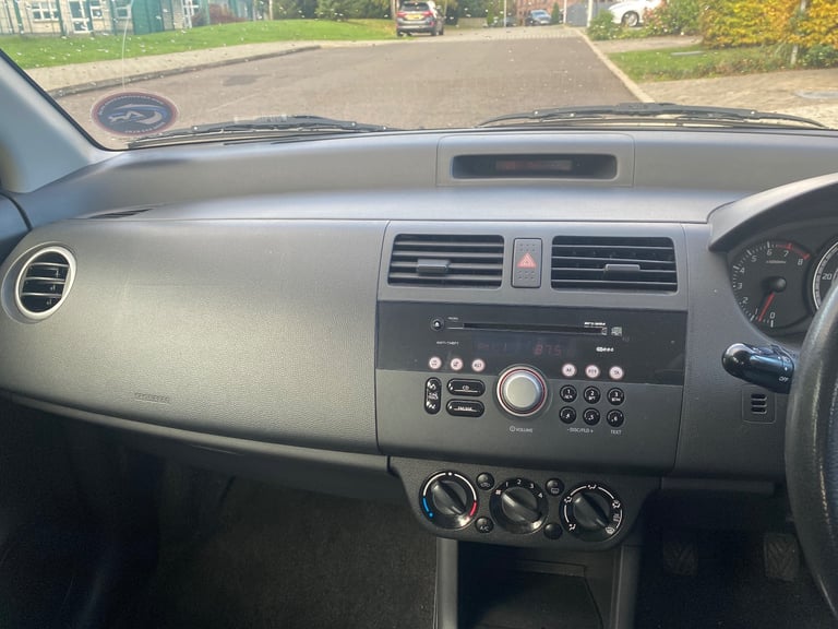 Suzuki, SWIFT, Hatchback, 2010, Manual, 1328 (cc), 5 doors