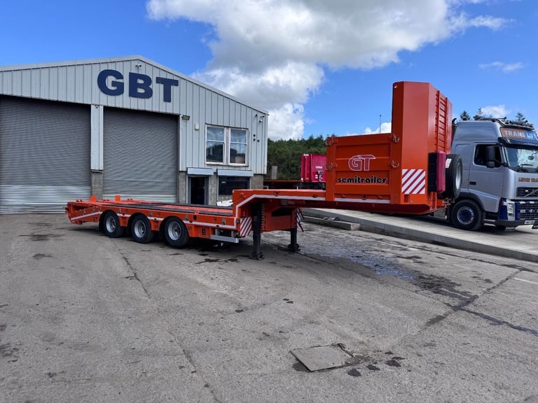 NEW Tri Alxe Urban Low loader trailer 