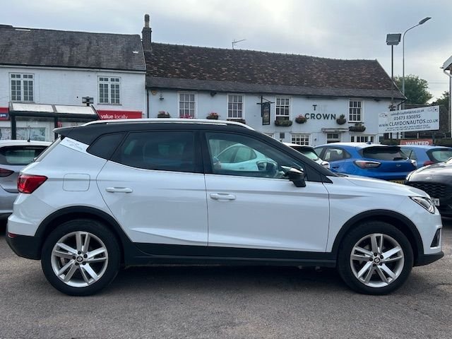 2019 SEAT Arona 1.6 TDI FR SUV 5dr DIESEL EURO 6 (s/s) (115 ps) WITH SERVICE HISTORY  HATCHBACK D...