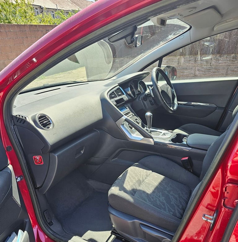 Peugeot 3008 1.6 E-HDI Active II Automatic 2012, 48000 miles, Long MOT, £35 Road Tax, 2 Keys, FSH