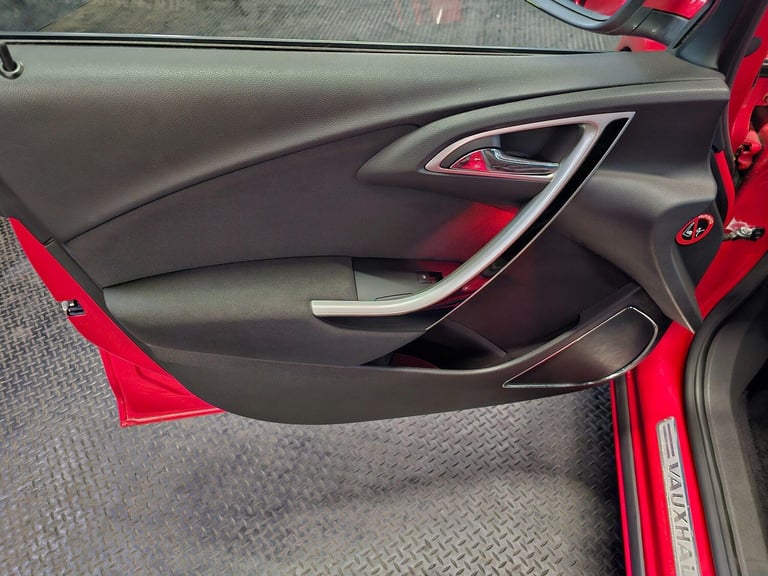 Vauxhall Astra 1.7 CDTi SRi Euro 5 5dr Diesel Manual - Image 16