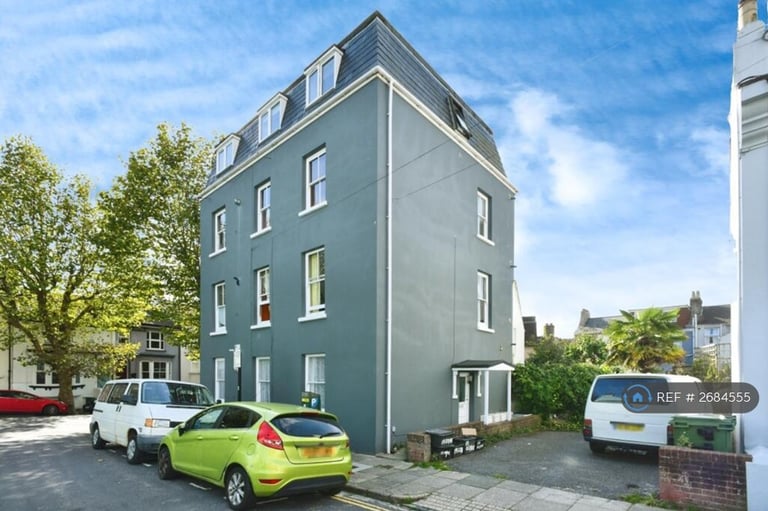 2 bedroom flat in Clyde Rd, Brighton, BN1 (2 bed) (#2684555)