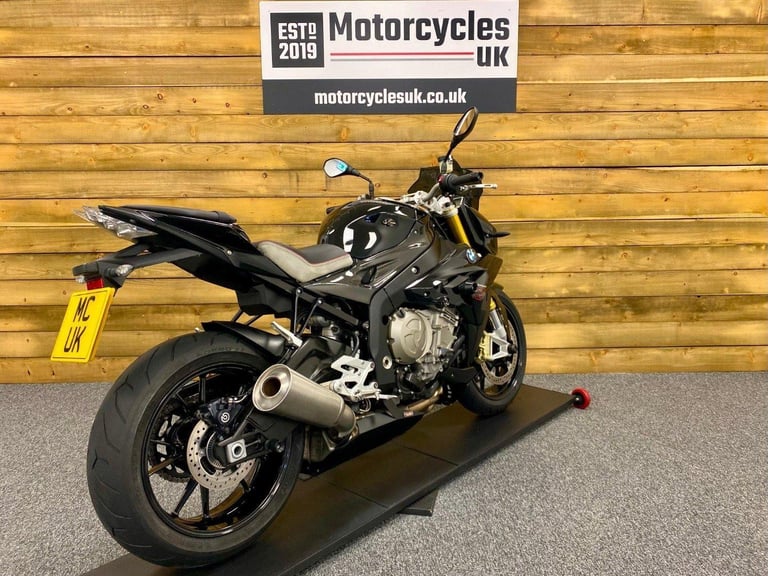 SUPERB 2016 BMW S1000R SPORT, ONLY 7173 MILES AND ONE OWNER, GREAT SPEC!