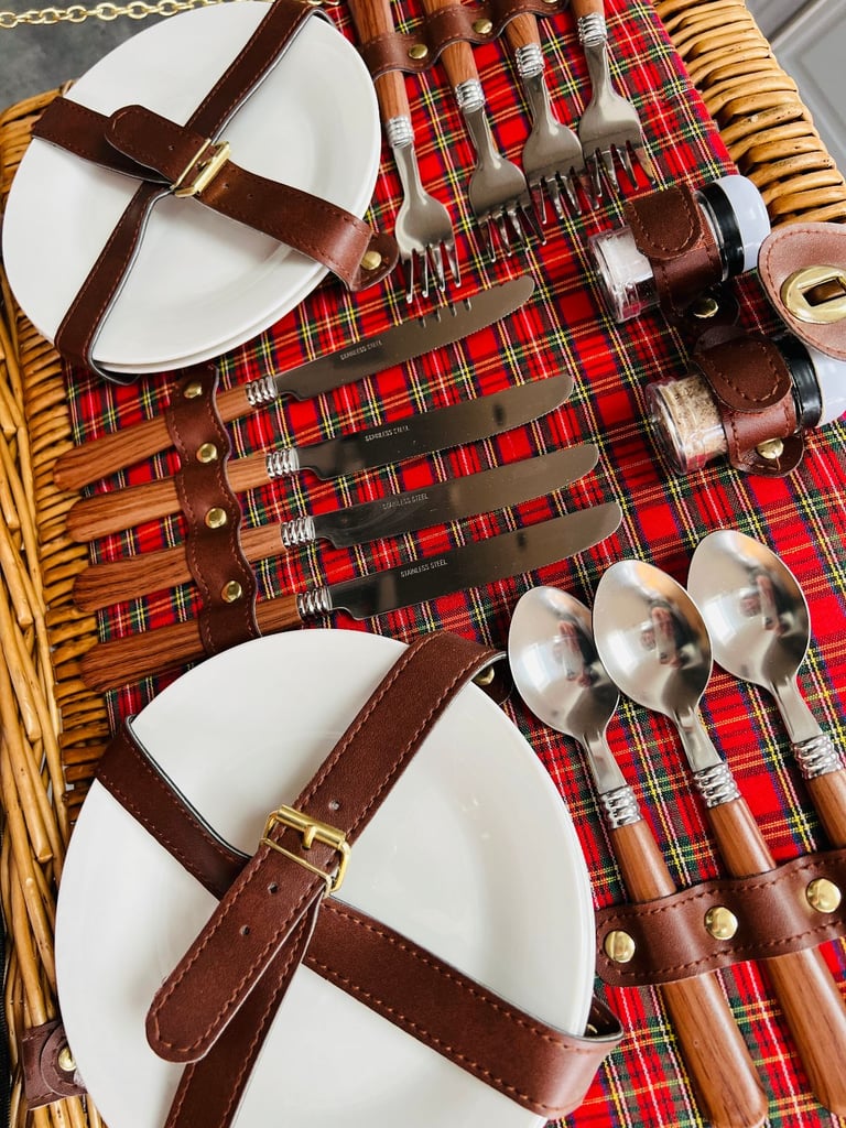 The Gift Company Stunning Picnic Basket with in-built Cool Box