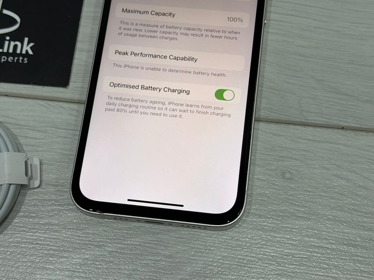 📱 White Apple iPhone 12 64GB Unlocked All Networks 🔋100% + Warranty 🍎 - P1165