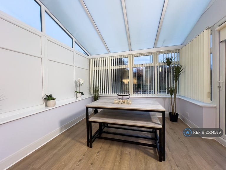 1 bedroom in Long Lane, Beeston, Nottingham, NG9 (#2524589)